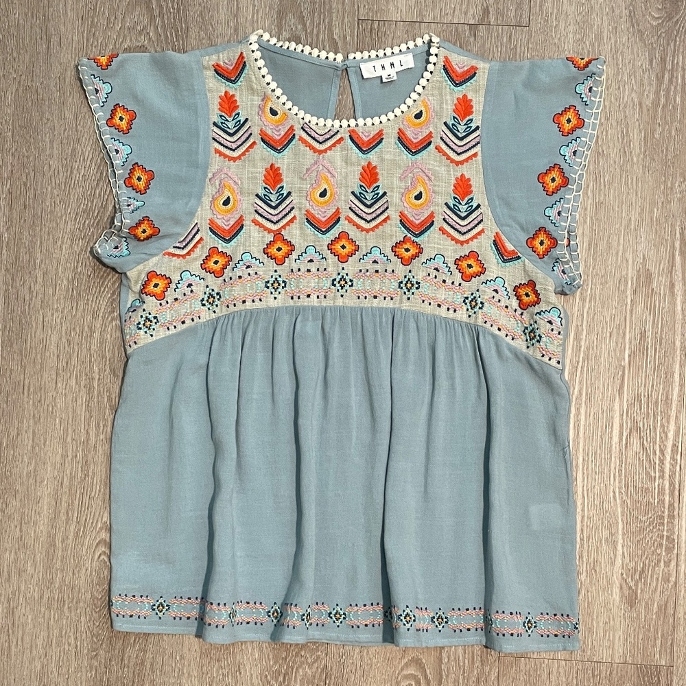 THML Short Sleeve Swing Shirt. Size Medium